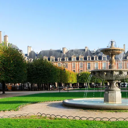 Au Coeur Du Marais Apartment